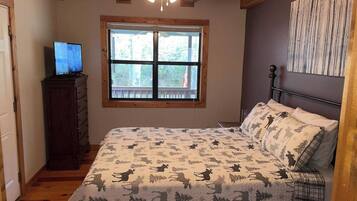 3 bedrooms, iron/ironing board, free WiFi, bed sheets