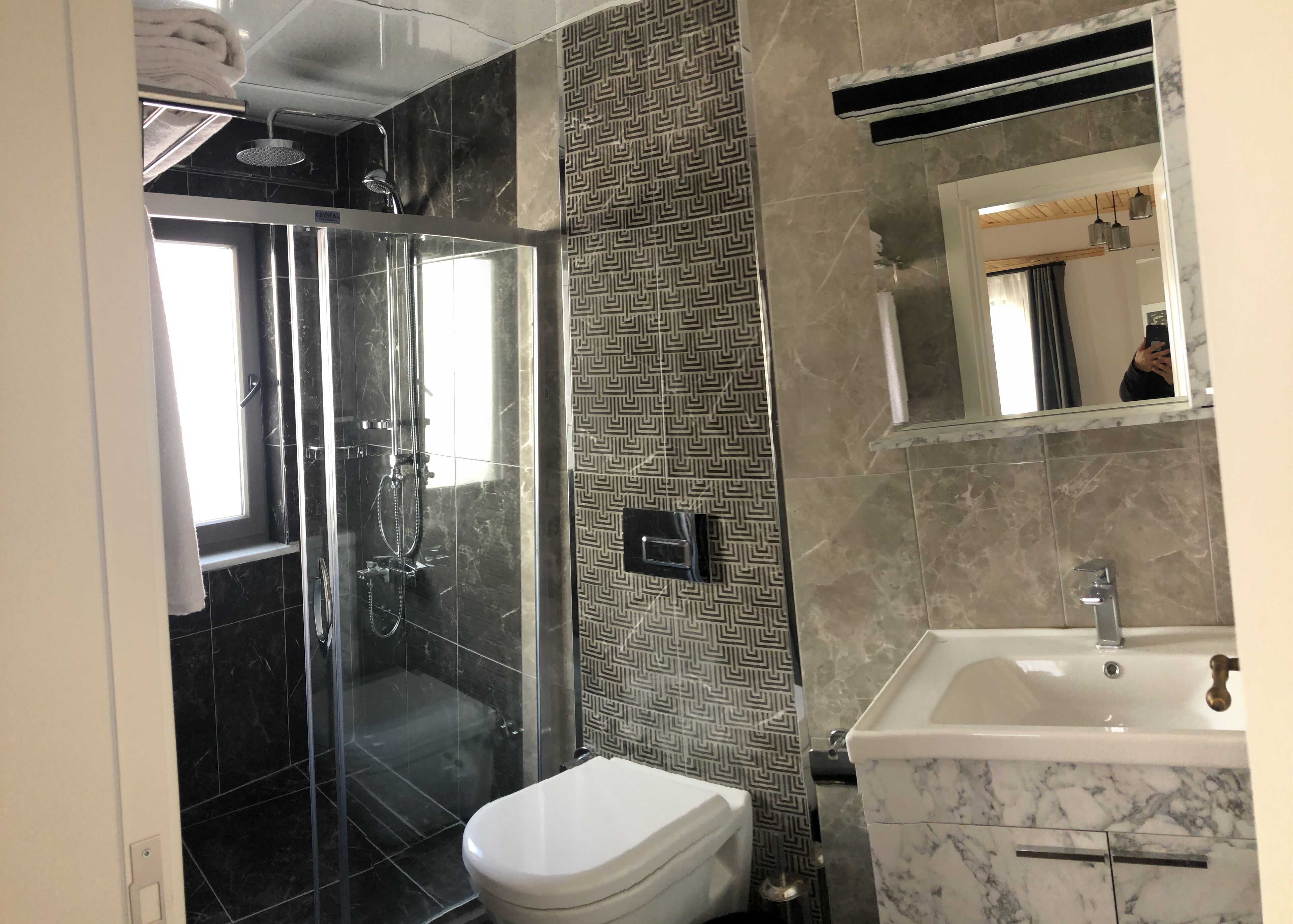 shower, free toiletries, hair dryer, slippers