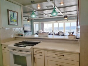 Fridge, microwave, oven, stovetop - Welcome to SHE SELLS SEASHELLS! (St. George Island)