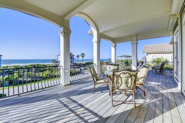 Outdoor dining - Welcome to Deja Vu! (St. George Island)