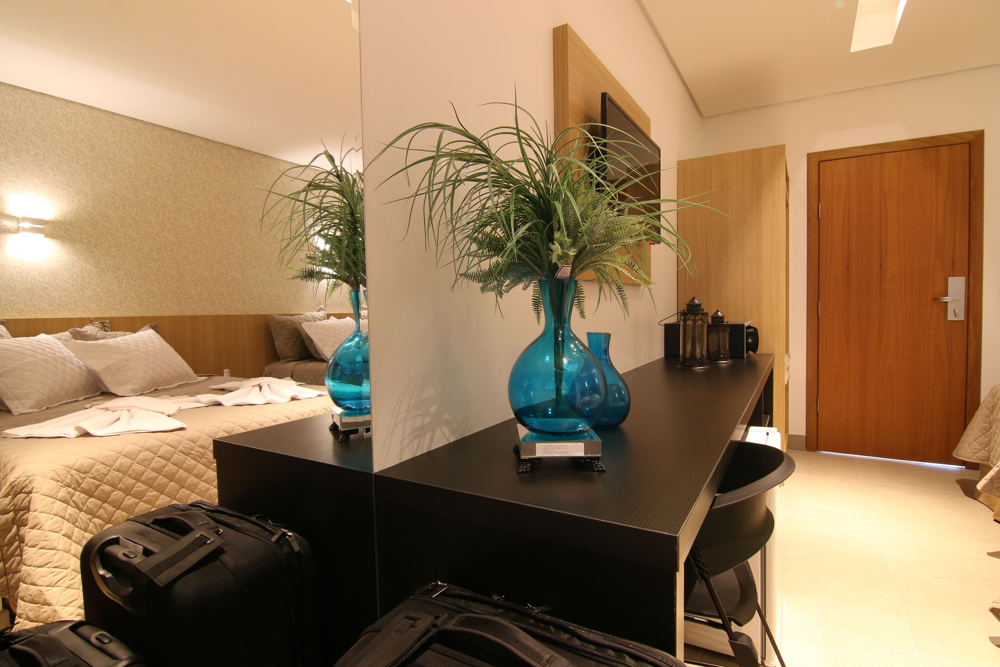 family triple room | minibar, in-room safe, desk, laptop workspace