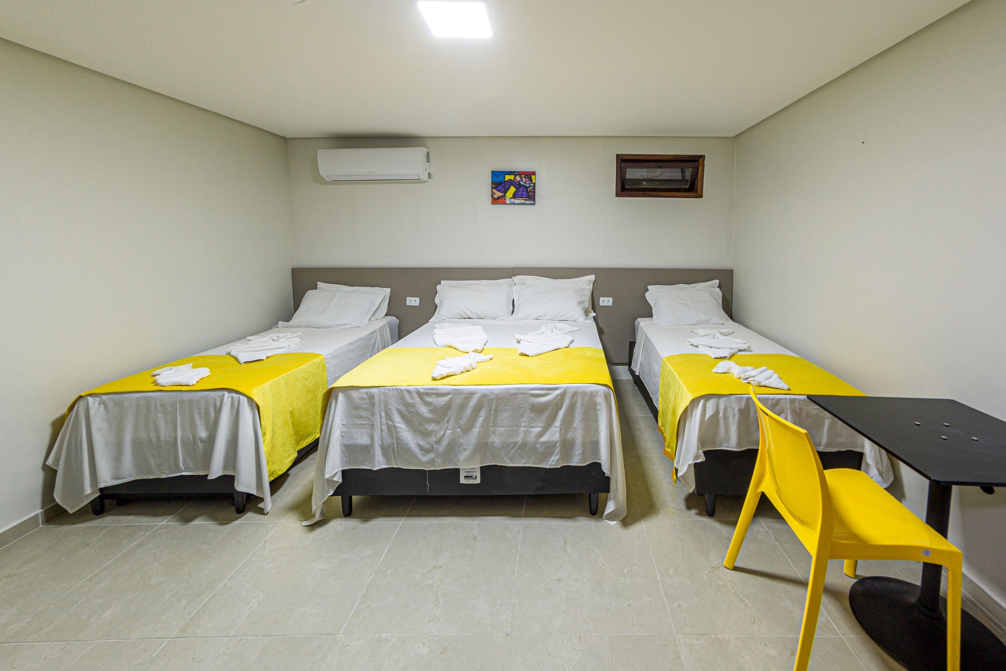 Minibar, desk, laptop workspace, free WiFi
