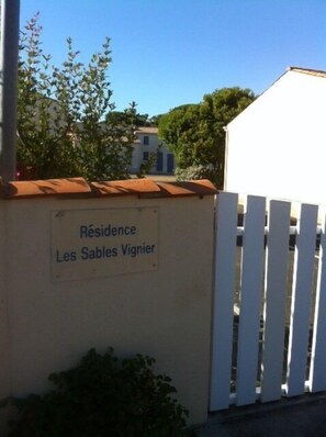 Exterior detail - Ile d'Oléron house 500m from Plage des Sables Vignier (Saint-Georges-d'Oléron)