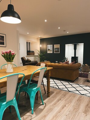 Cabaña Deluxe, baño privado, vistas al patio (The Barn ) | Interior