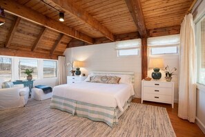 3 bedrooms, iron/ironing board, WiFi