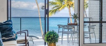 Napili Point C3 Renovated OceanFront to Whale Watch Relax