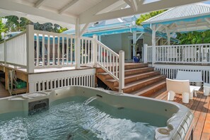 Terrace/patio - Design Villa 4-star with Private Pool & Jacuzzi – Tropical Garden – St-François (Saint-François)