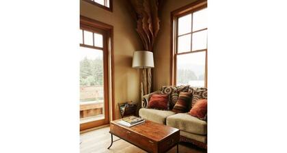WATERFRONT SUITE RENTAL