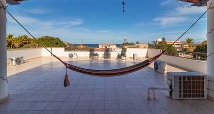 Furnished 1 Bdrm Apt #5 Next to Beach