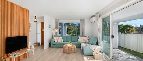 Smart-TV, Netflix, Kinderspielzeug, Streaming-Dienste