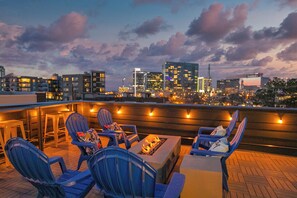 المنطقة المحيطة بالمنشأة