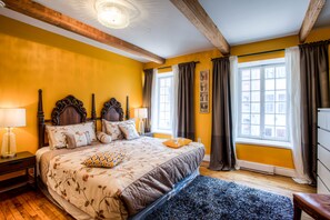 7 bedrooms, iron/ironing board, WiFi, bed sheets