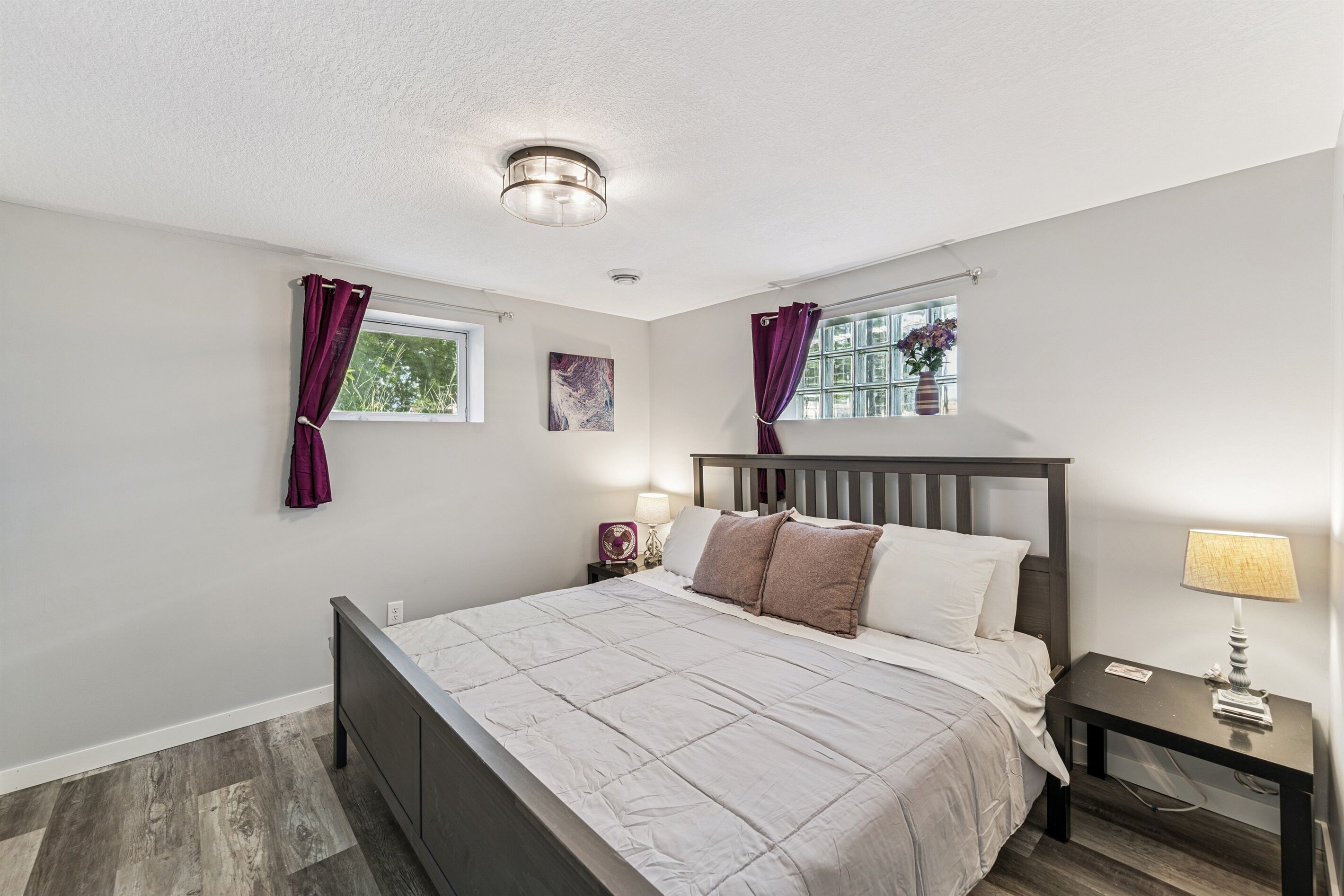 4 bedrooms, iron/ironing board, travel crib, free WiFi