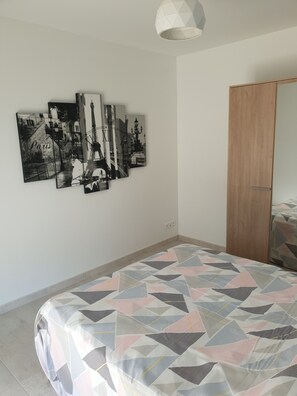 2 Schlafzimmer, Bügeleisen/Bügelbrett, Reisekinderbett, kostenloses WLAN