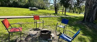 Small Rustic Cabin on Herrington Lake at Royalty's Marina