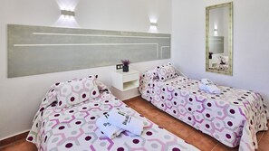 2 bedrooms, iron/ironing board, travel cot, WiFi - Villa Yuca Conil de la Frontera by Ruralidays (Cádiz)