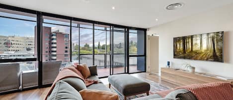 TV connectée, espaces bureaux