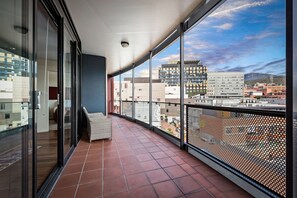 Property grounds - SUB PENTHOUSE LUXE SUITE. CBD. FREE PARKING. (Hobart)
