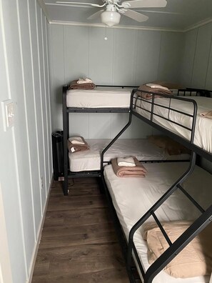 2 habitaciones, wifi gratis y ropa de cama 