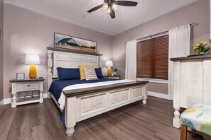 7 bedrooms, iron/ironing board, travel crib, free WiFi - Putting Green,  Lakeviews, Indoor Pool,Pickleball (Branson)