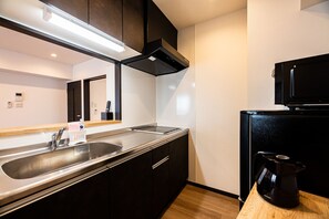 Fridge, microwave, stovetop, electric kettle