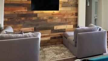 Smart TV, fireplace, video games, DVD player