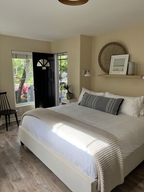 3 bedrooms, desk, iron/ironing board, travel cot