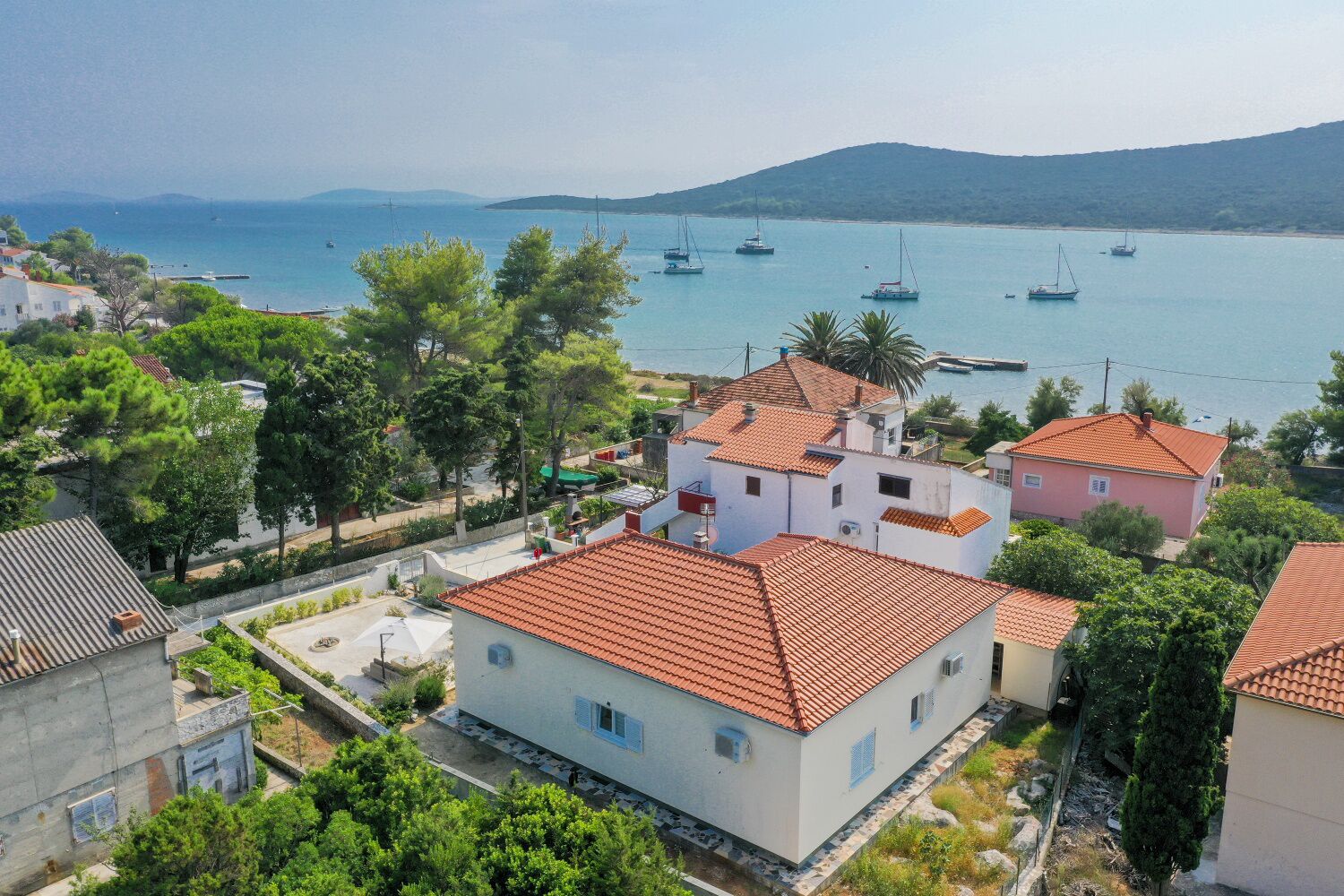 Holiday home with air conditioning