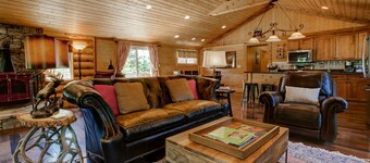 Mountain Laurel Oasis | Asheville Area Home with Private Pool