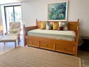 3 habitaciones, escritorio, tabla de planchar con plancha y wifi gratis 