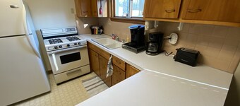 Great Strip Location | Walk to Lake|Wine Country|A/C|Fireplace|Family Friendly