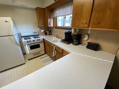 Great Strip Location | Walk to Lake|Wine Country|A/C|Fireplace|Family Friendly