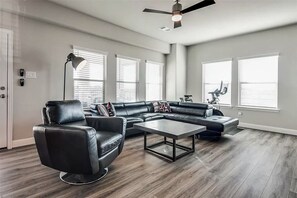 TV connectée, cheminée