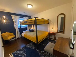 3 Schlafzimmer, Schreibtisch, Bügeleisen/Bügelbrett, kostenloses WLAN
