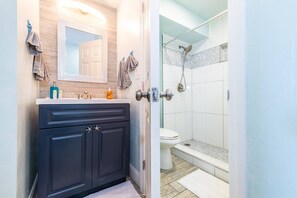Shower, towels