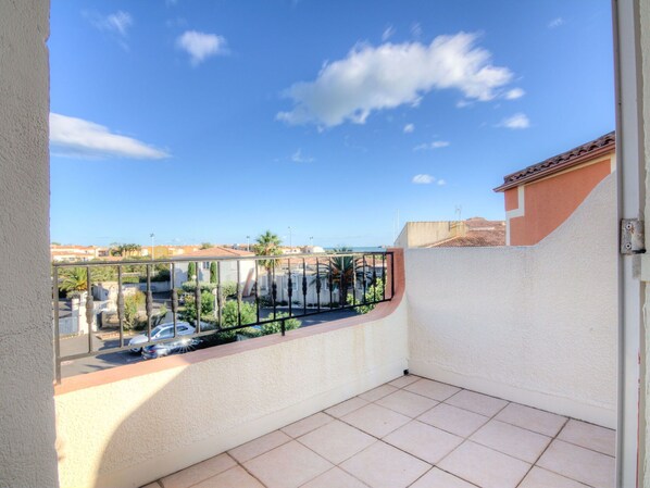 Property grounds - Beautiful apartment for 4 guests with WIFI, pool, TV, terrace and pets allowed (Agde)