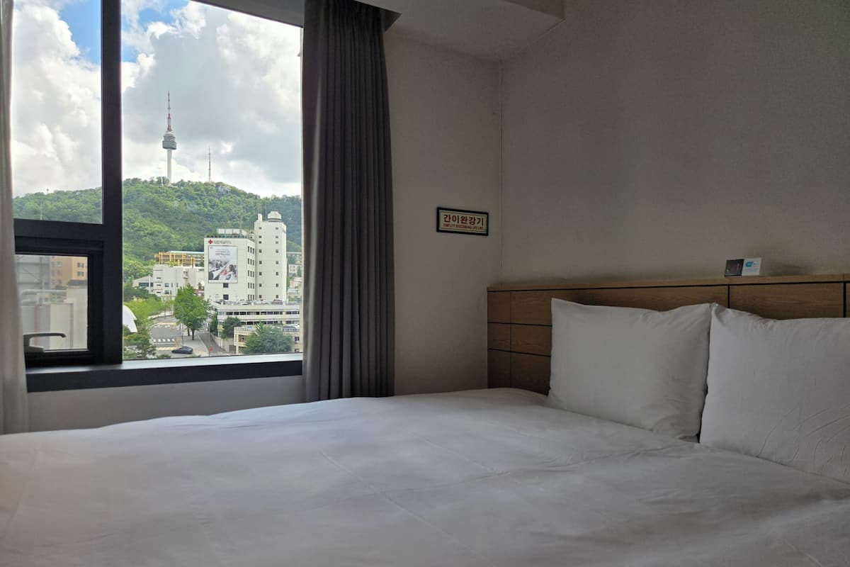 Hollywood Double | 1 bilik tidur, peti besi dalam bilik, langsir/tirai gelap terus