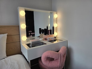 Beauty Styling Twin - Henn na Hotel Seoul Myeongdong (Seoul)