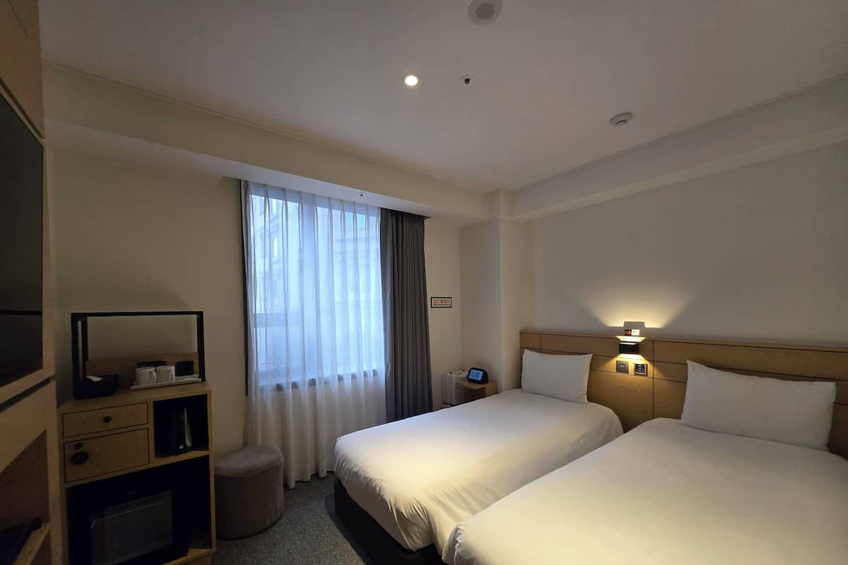 In-room safe, blackout curtains, free WiFi, bed sheets