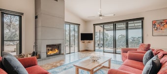 Frogmouth Hutte - A unique mountain destination.
Alpine Way, Crackenback.