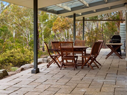 Owl Moon Ridge, Alpine Way, Crackenback. A unique mountain retreat.