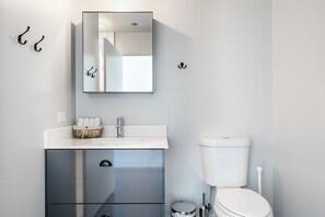 ヘアドライヤー、タオル