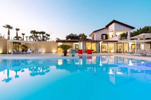 Pool - Villa Ribera: renovated villa with salt water pool (Ribera)