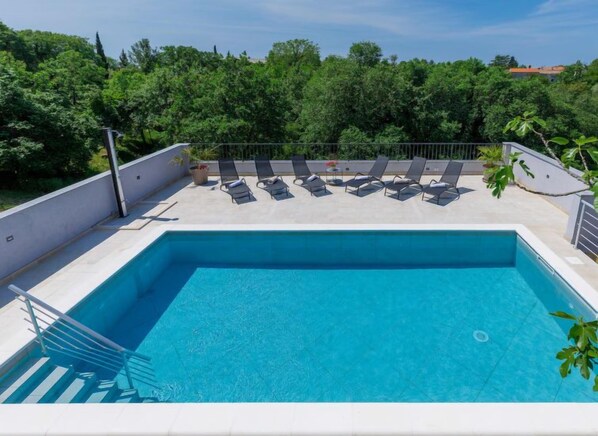 Beheizter Pool