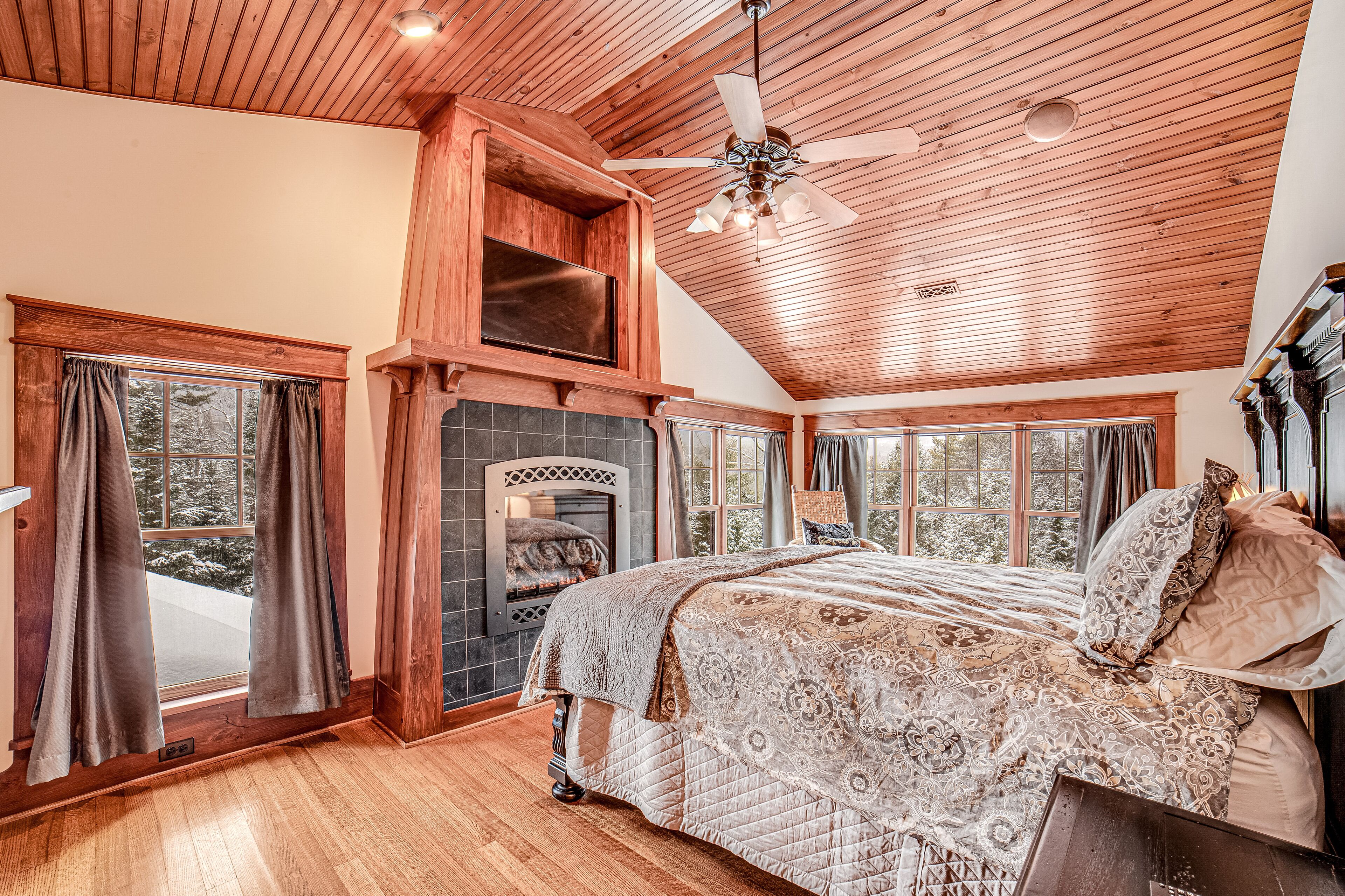 4 chambres, bureau, Wi-Fi, draps fournis