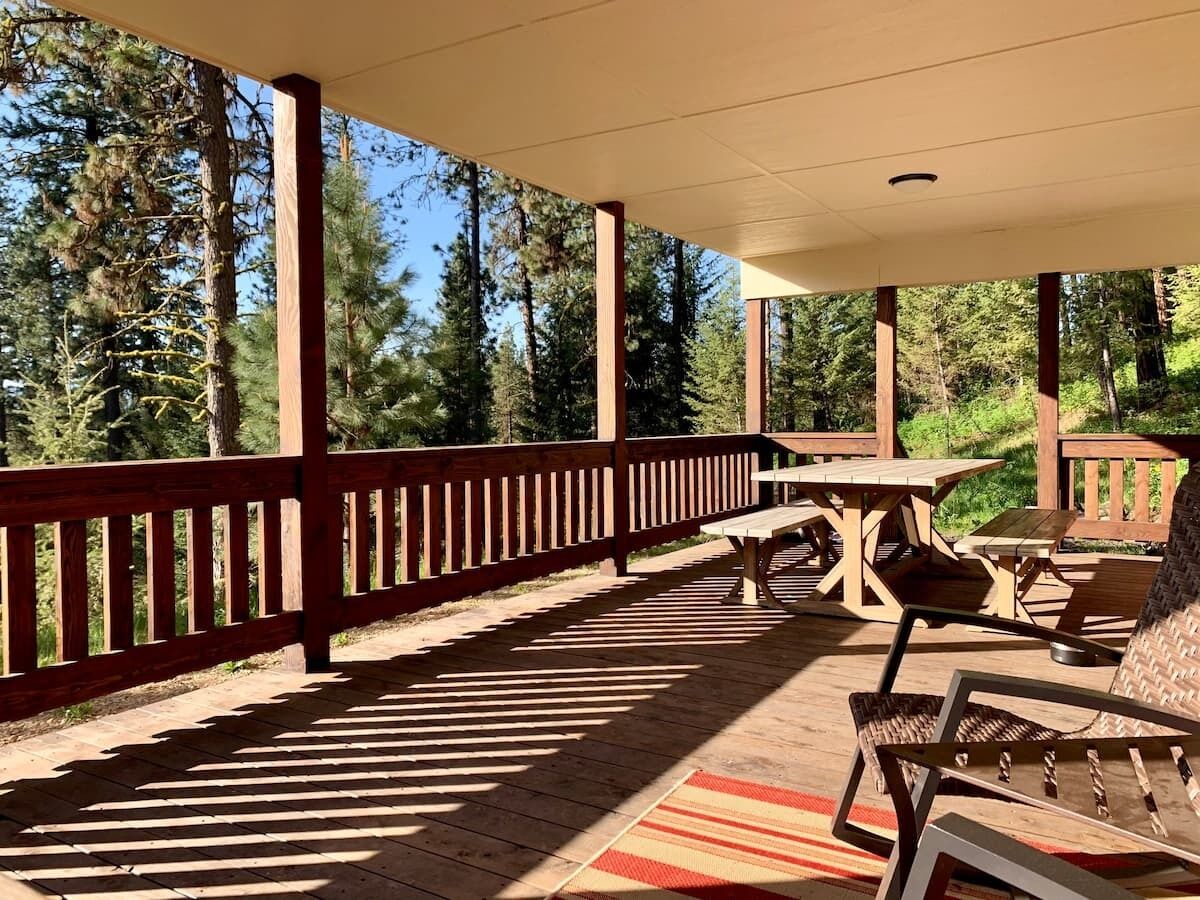 Private, modern cabin near golf course and hot springs pool