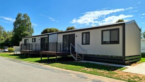 Exterior - Rochester Riverside Holiday Park (Rochester)