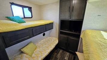 1 bedroom, travel cot, free WiFi, bed sheets