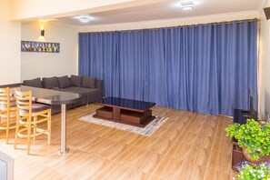 Living area - Marahaba Apartment Hotel (Kampala)