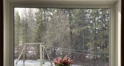 Country Comfort with 8 Acre Private Garden